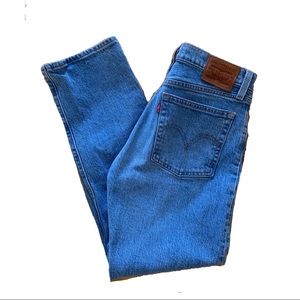 NEW LEVIS Premium!